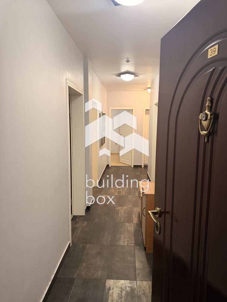 Апартамент с три спални под наем - 0