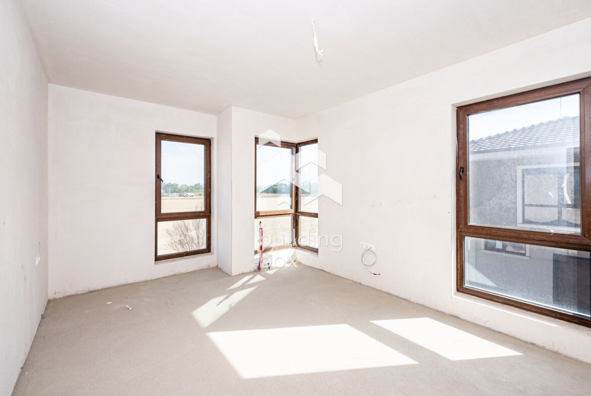 Къща с акт 16 - 0