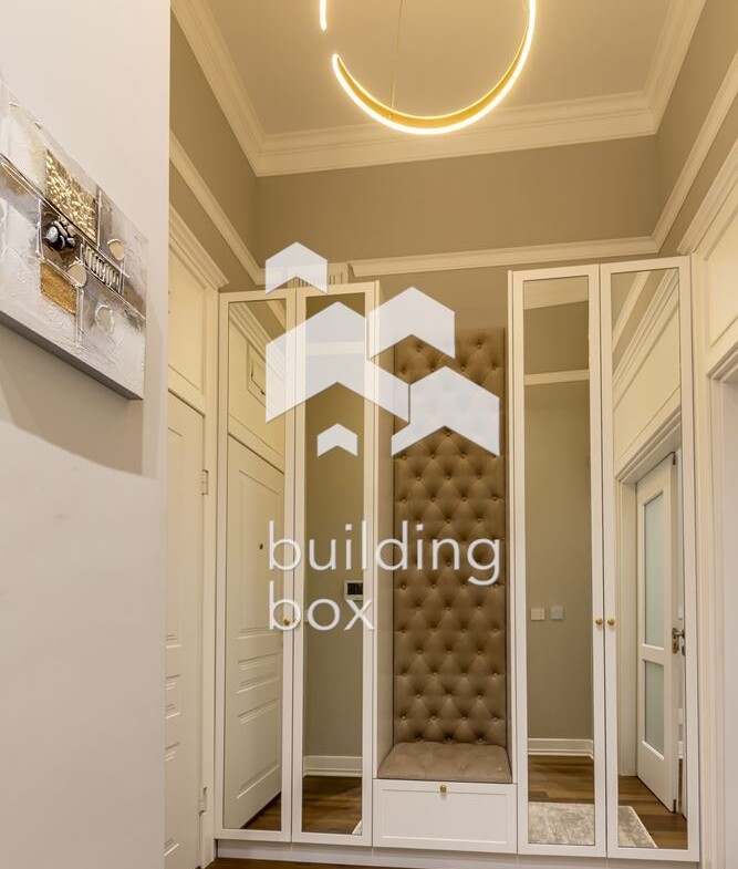 Бутиков тристаен апартамент в град Варна - 0