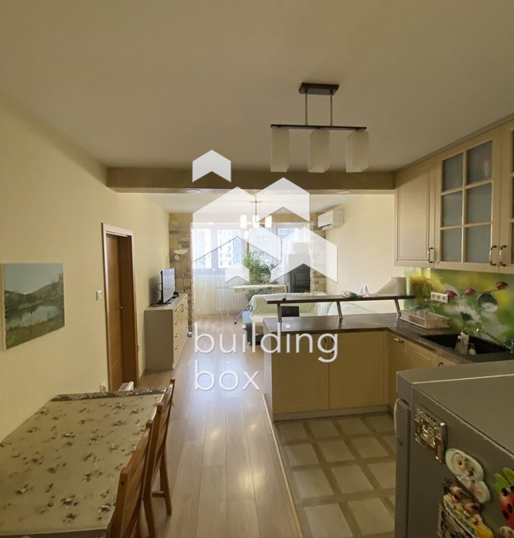 Тристаен апартамент на отлична локация - кв. Дианабад - 0