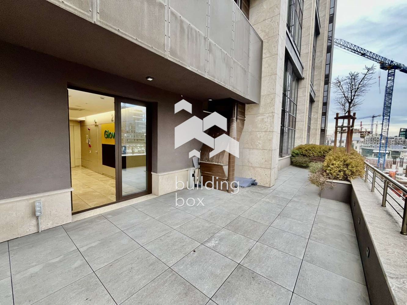 Офис в офис сграда клас "А" на топ локация - 0