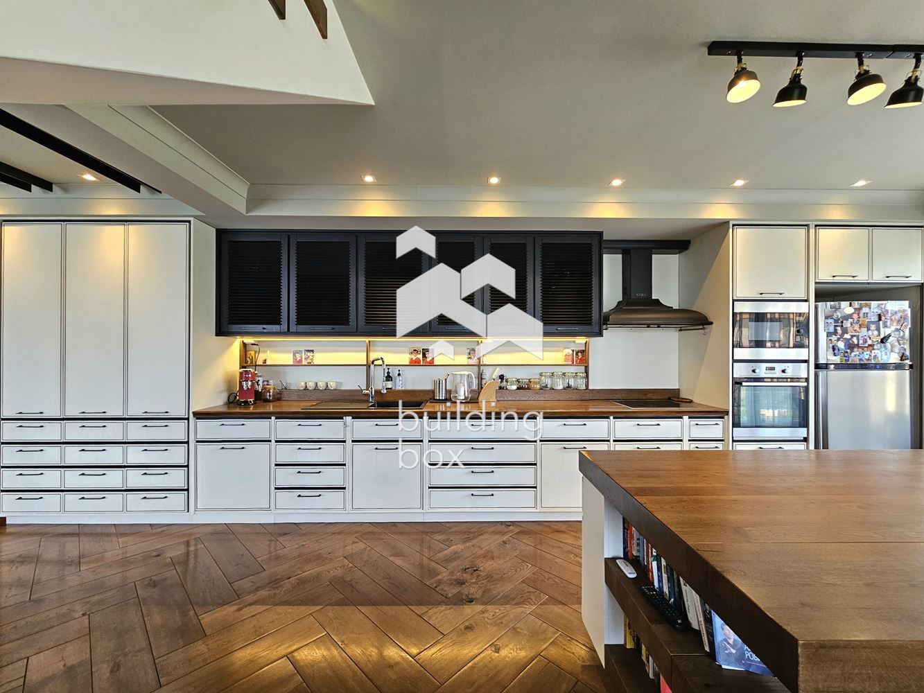 Четиристаен апартамент в престижния комплекс "Maxi" - 0