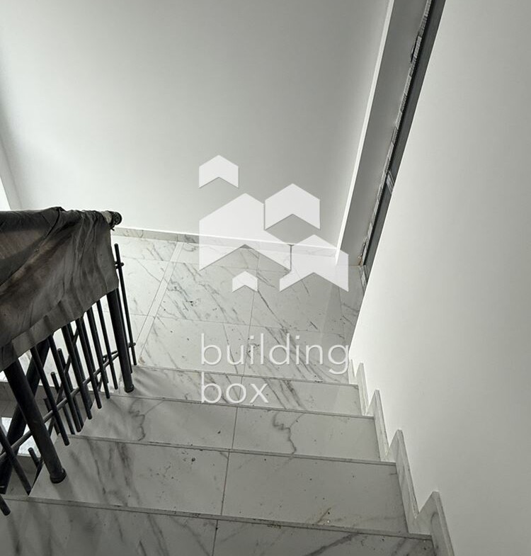 Двустаен апартамент в ж.к. Люлин 4 - 0