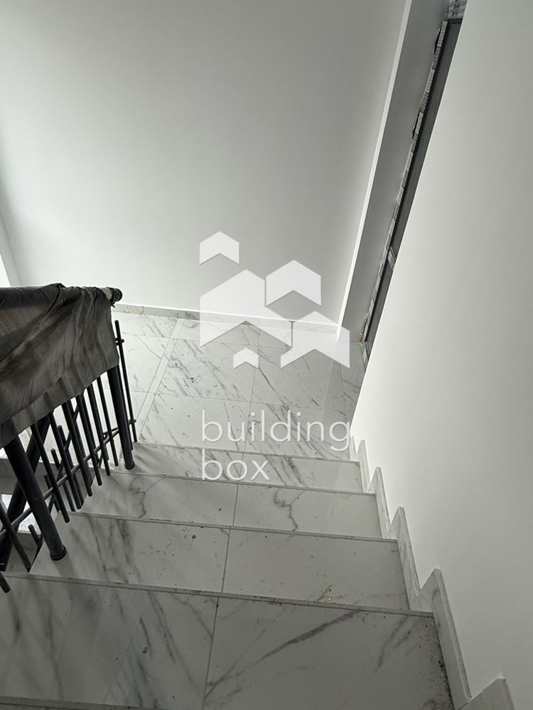 Двустаен апартамент в ж.к. Люлин 4 - 0