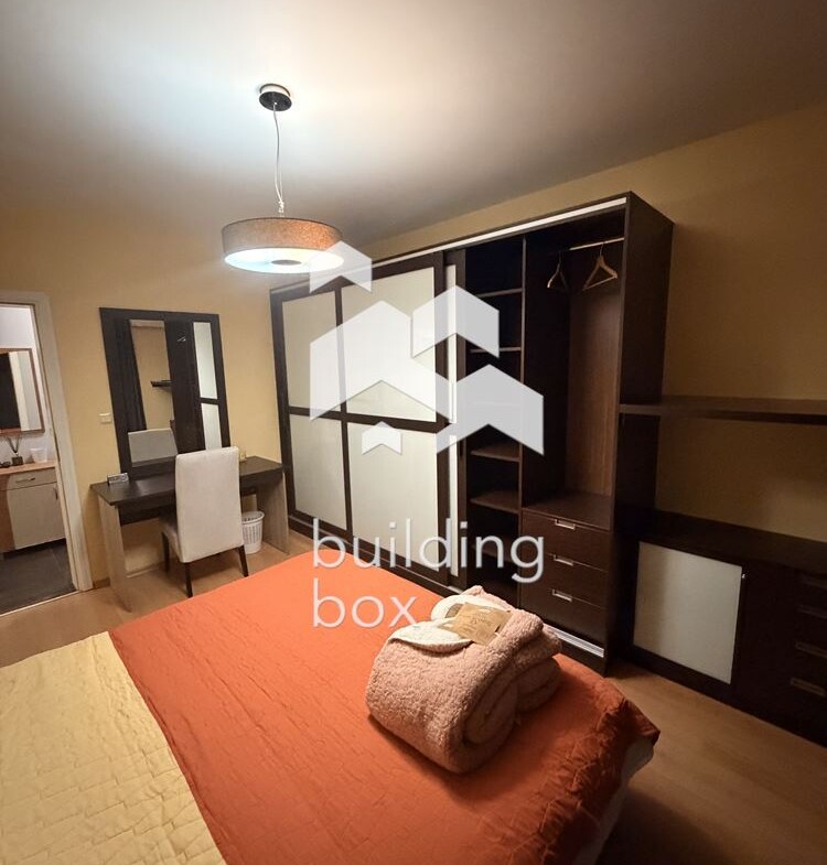 Апартамент с три спални под наем - 0