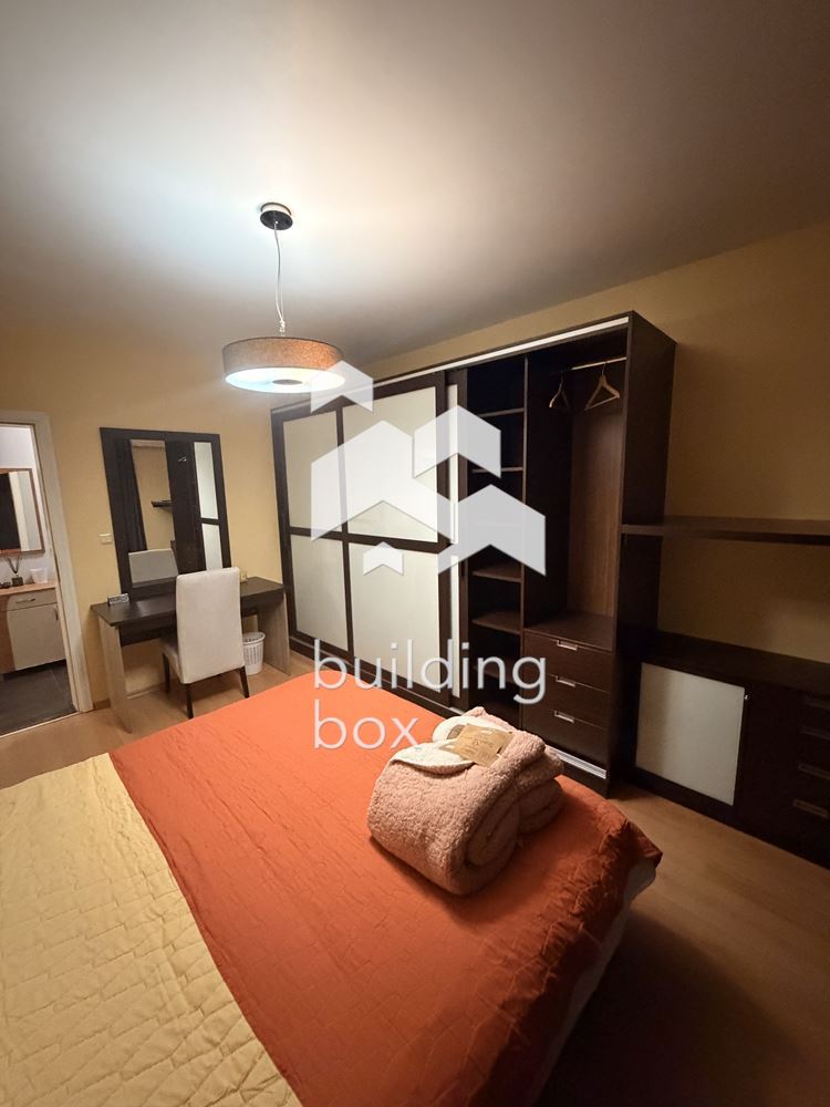 Апартамент с три спални под наем - 0