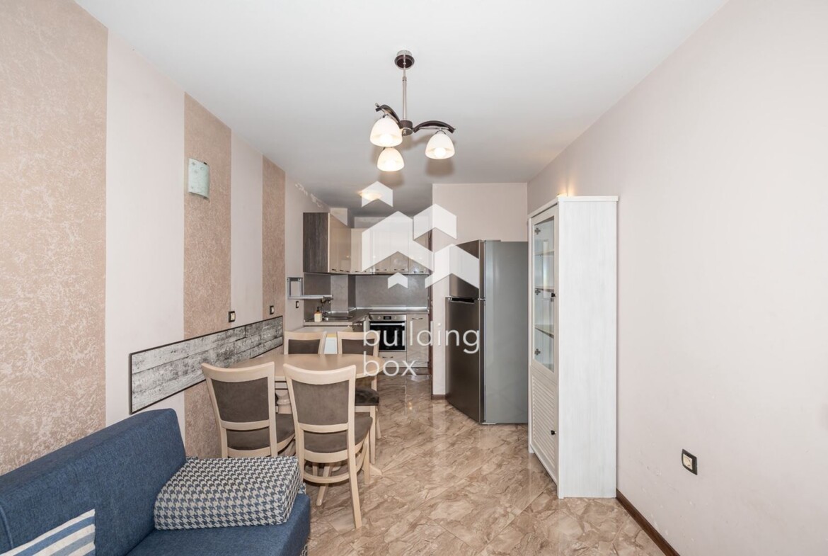 Тристаен обзаведен апартамент с акт 16 - 0