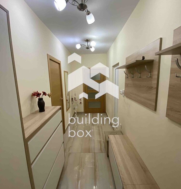 Забележителен тристаен апартамент на отлична локация - кв. Дианабад - 0