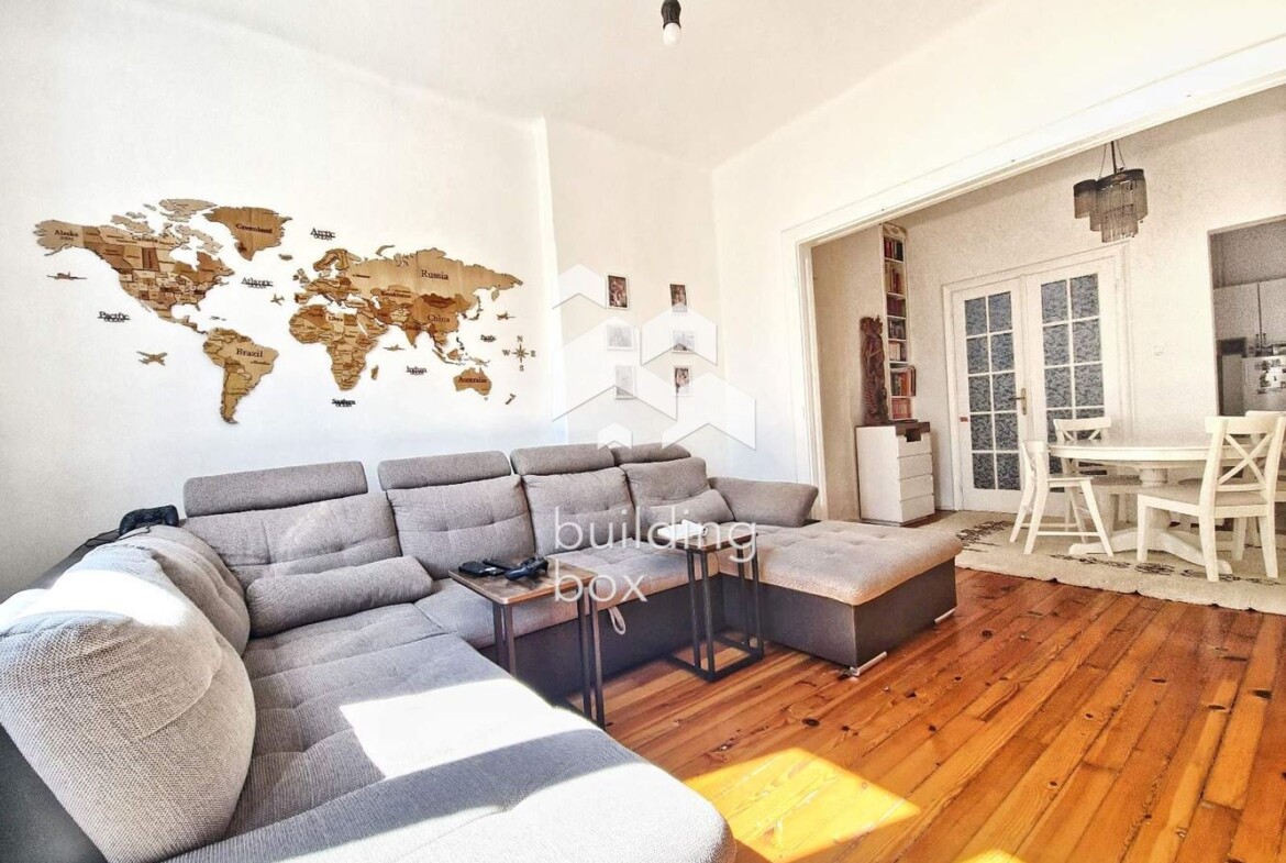 Тристаен апартамент на ул. "Любен Каравелов" - 0