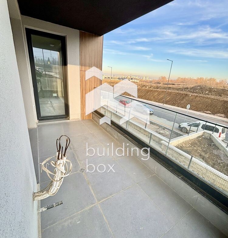 Просторен тристаен апартамент - кв. Малинова долина - 0