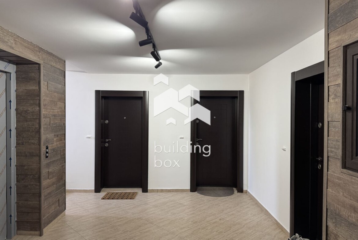 Тристаен апартамент с голяма тераса - 0