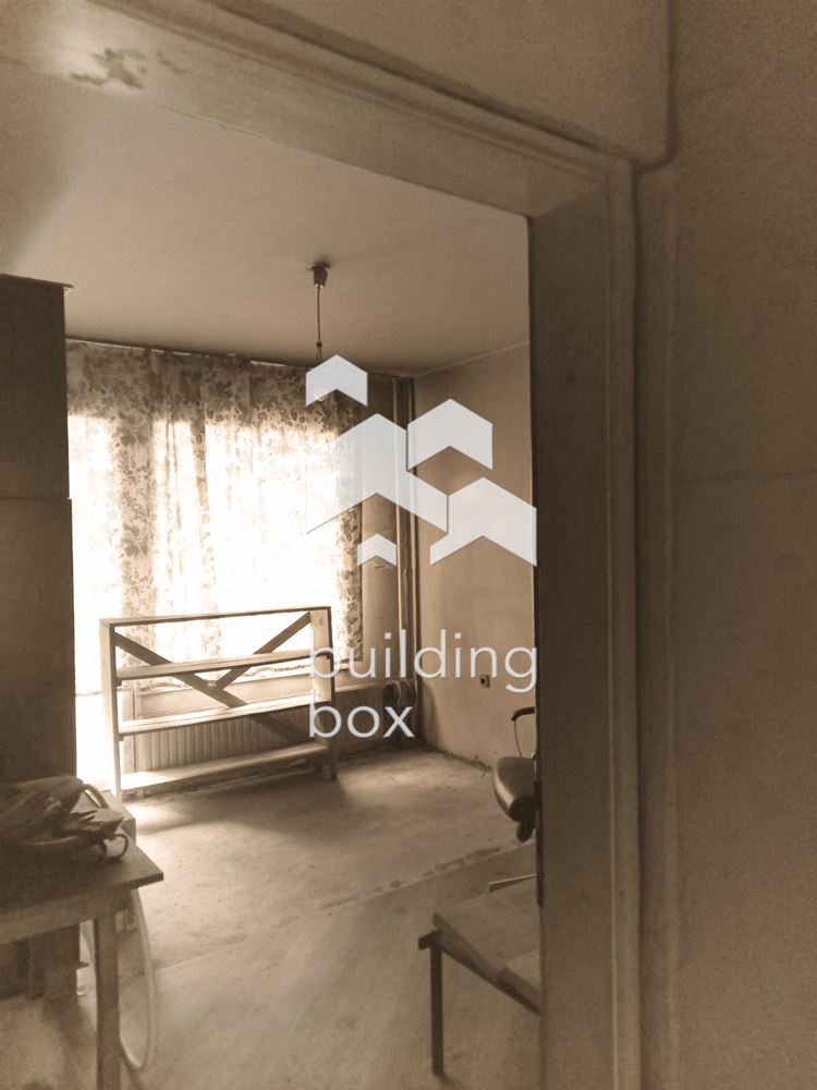 Продава тристаен апартамент в Люлин 4 - 0