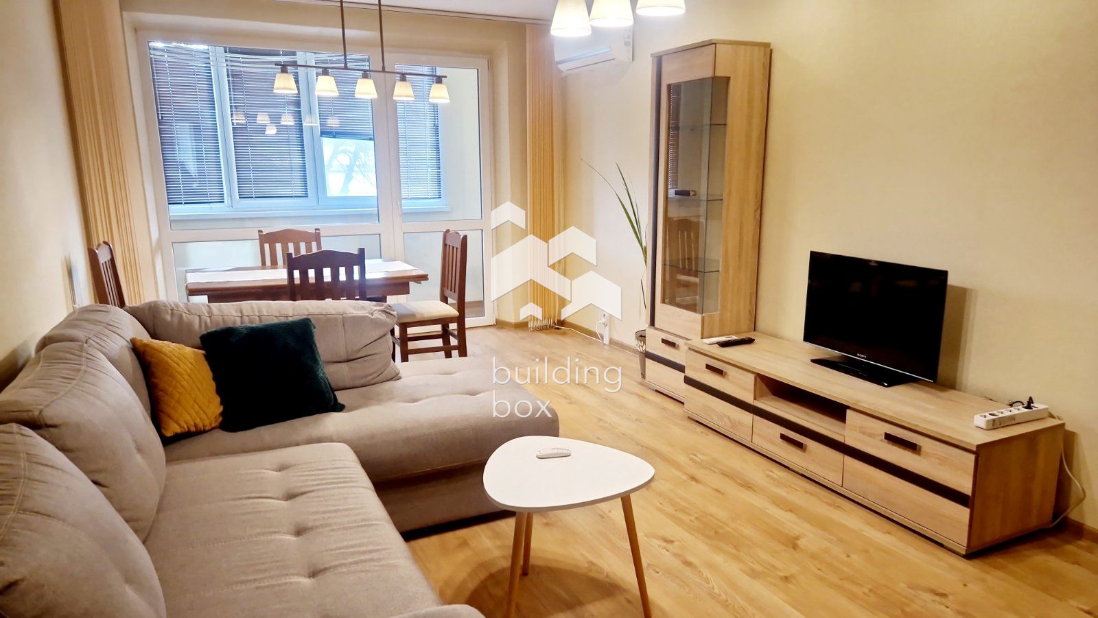 Уютен тристаен апартамент в кв. “Младост 2”.