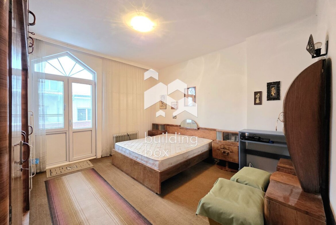 Тристаен апартамент в сърцето на столицата - ул. „Уилям Гладстон“, до бул. „Витоша“ - 0