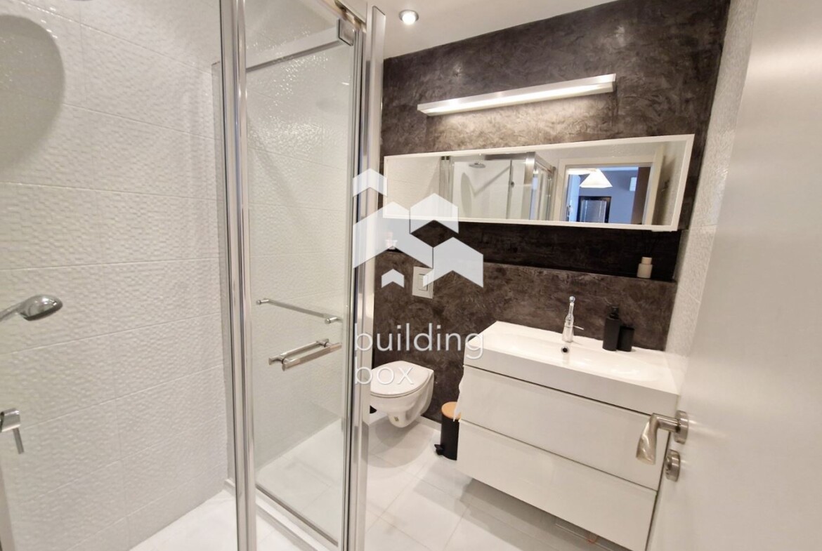 Двустаен апартамент на бул. Черни връх, Кръстова вада - 0