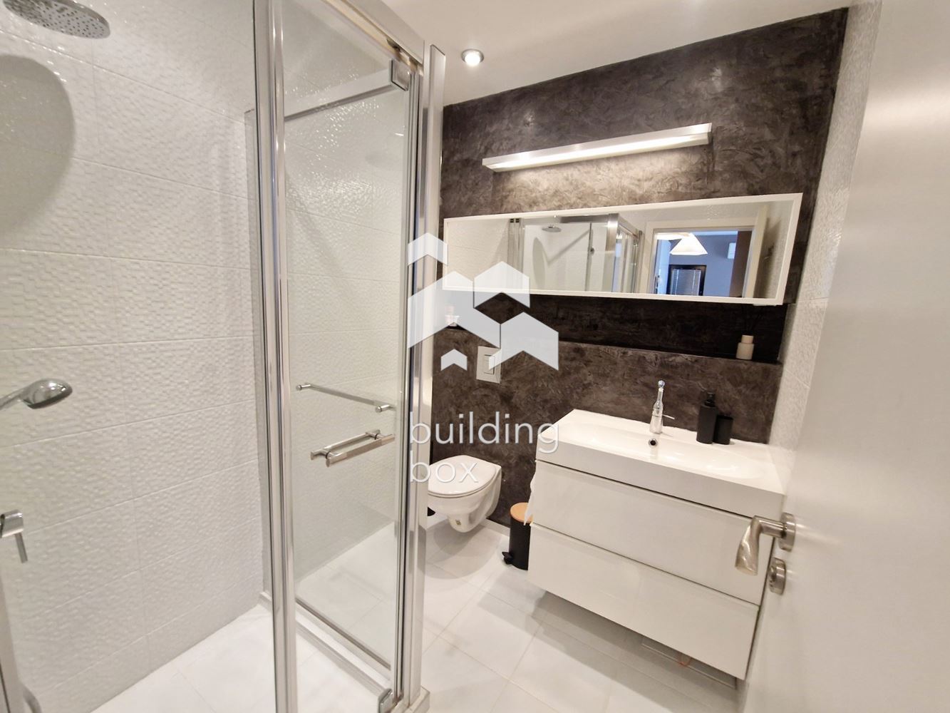 Двустаен апартамент на бул. Черни връх, Кръстова вада - 0