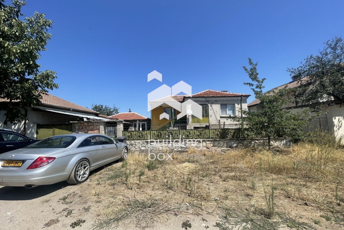 Парцел - Дворно място в с.Рогош - 0