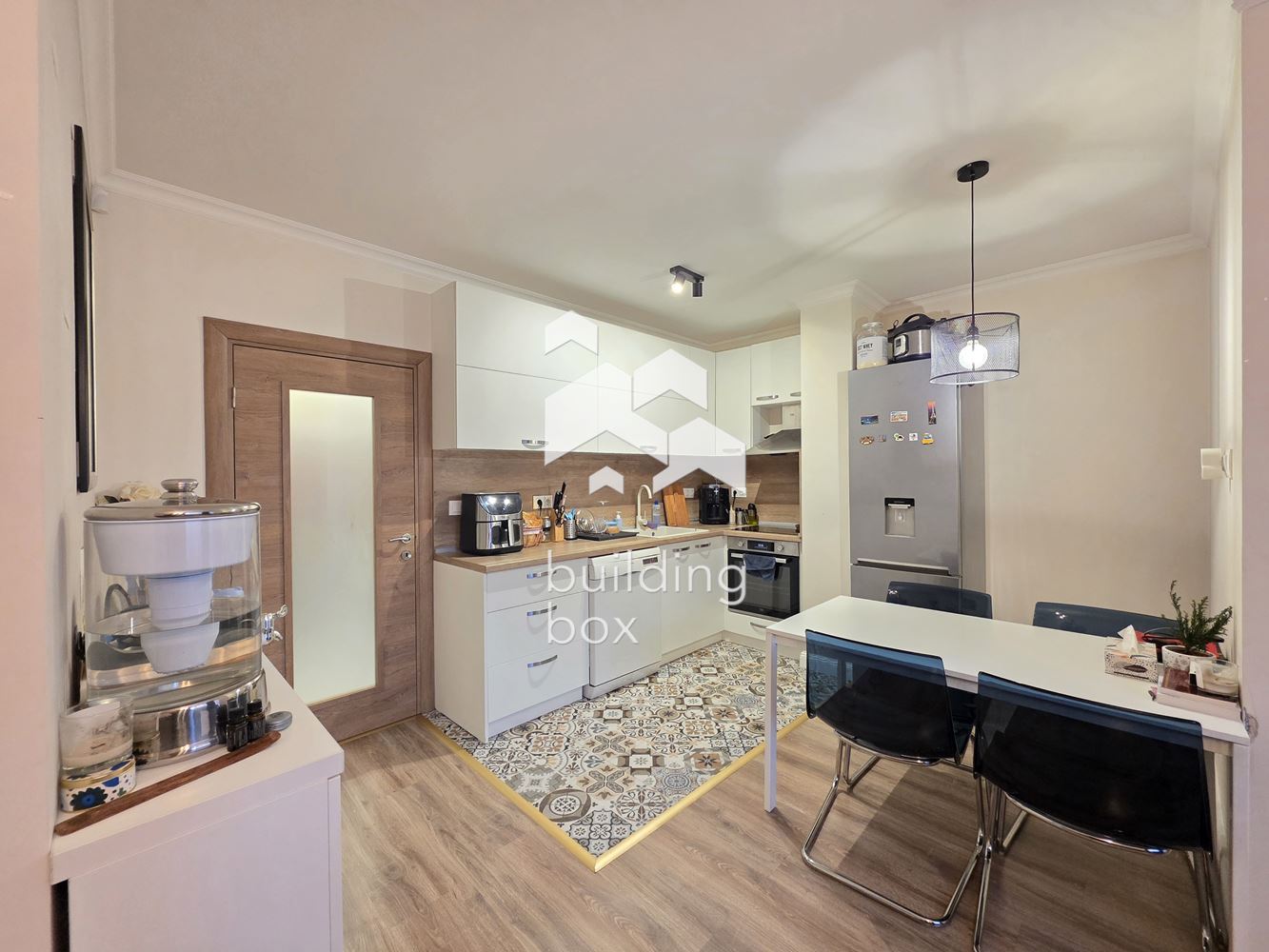 Тристаен обзаведен апартамент - кв. Стрелбище - 0