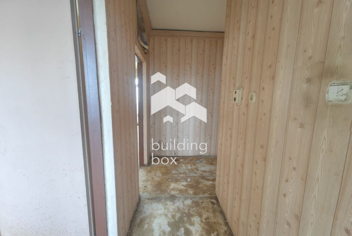 Тристаен саниран апартамент до Ефир 100 - 0