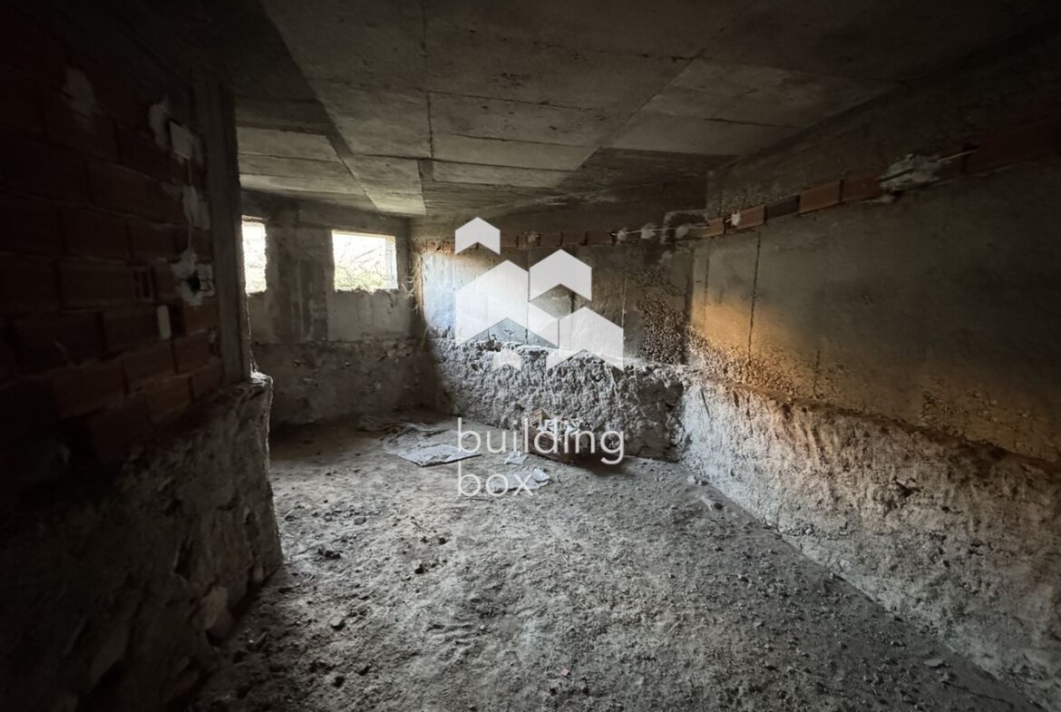 Двуетажна къща в с.Желязно - 0