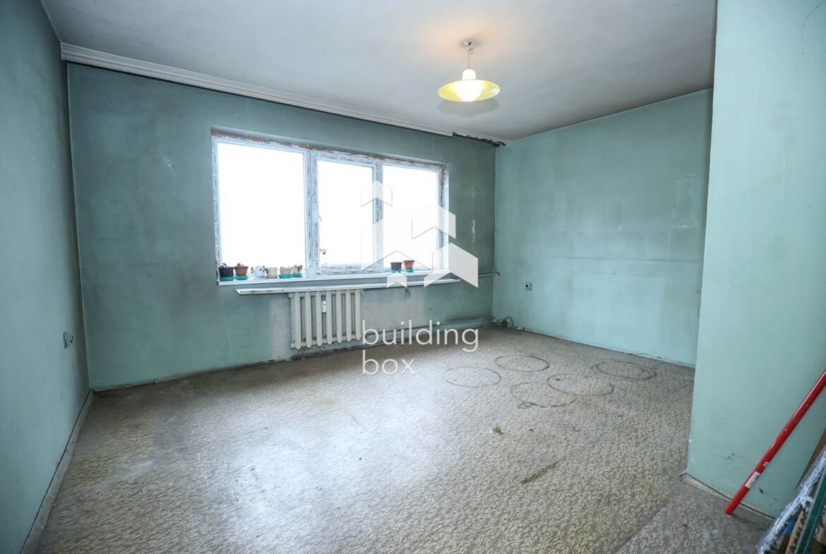 Просторен тристаен апартамент - кв. Гоце Делчев - 0