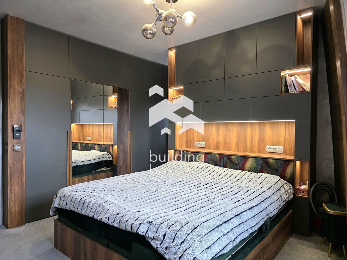 Елегантен апартамент с панорамна гледка - кв. Бояна - 0