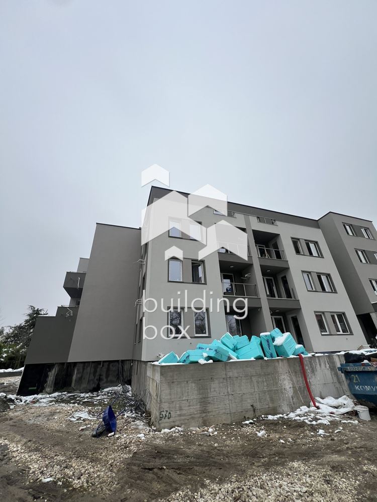 Двустаен апартамент с веранда - 0