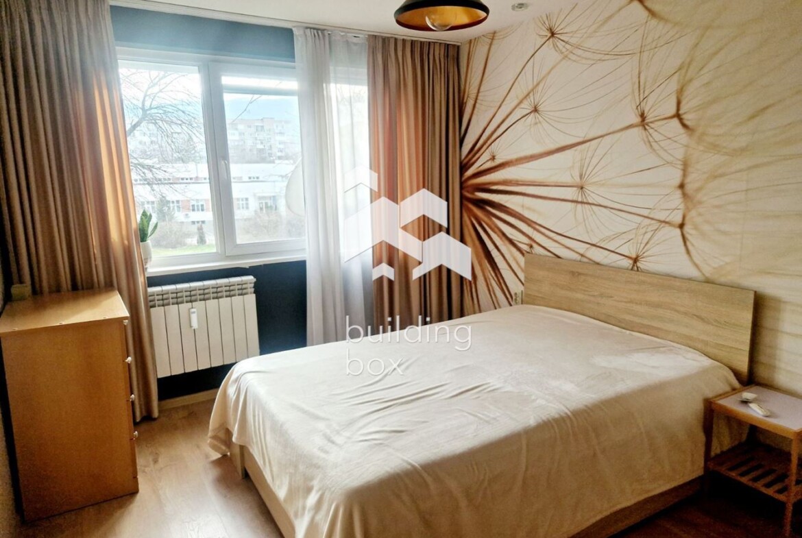 Уютен тристаен апартамент в кв. "Младост 2". - 0