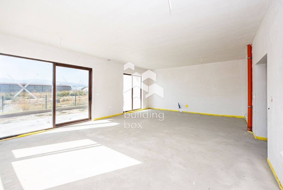 Къща с акт 16 - 0