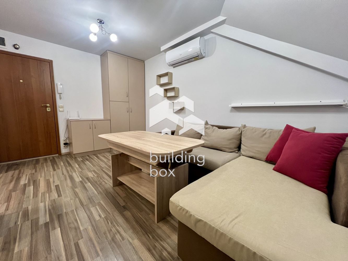 Двустаен апартамент в Гео Милев - 0