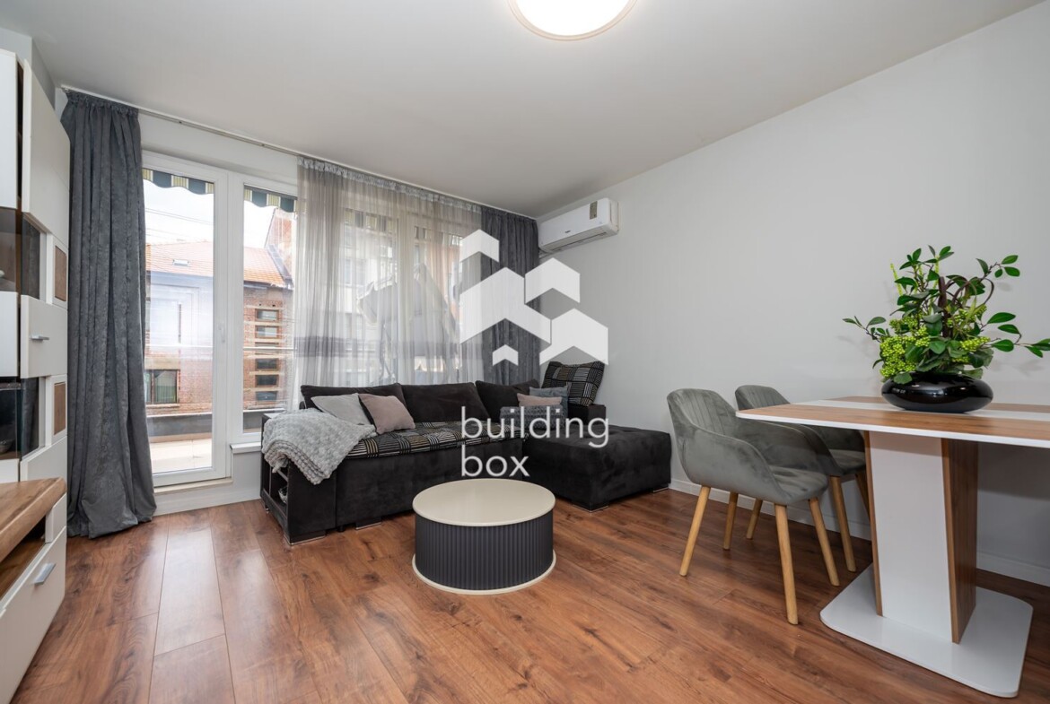 Двустаен обзаведен апартамент в Асеновград - 0