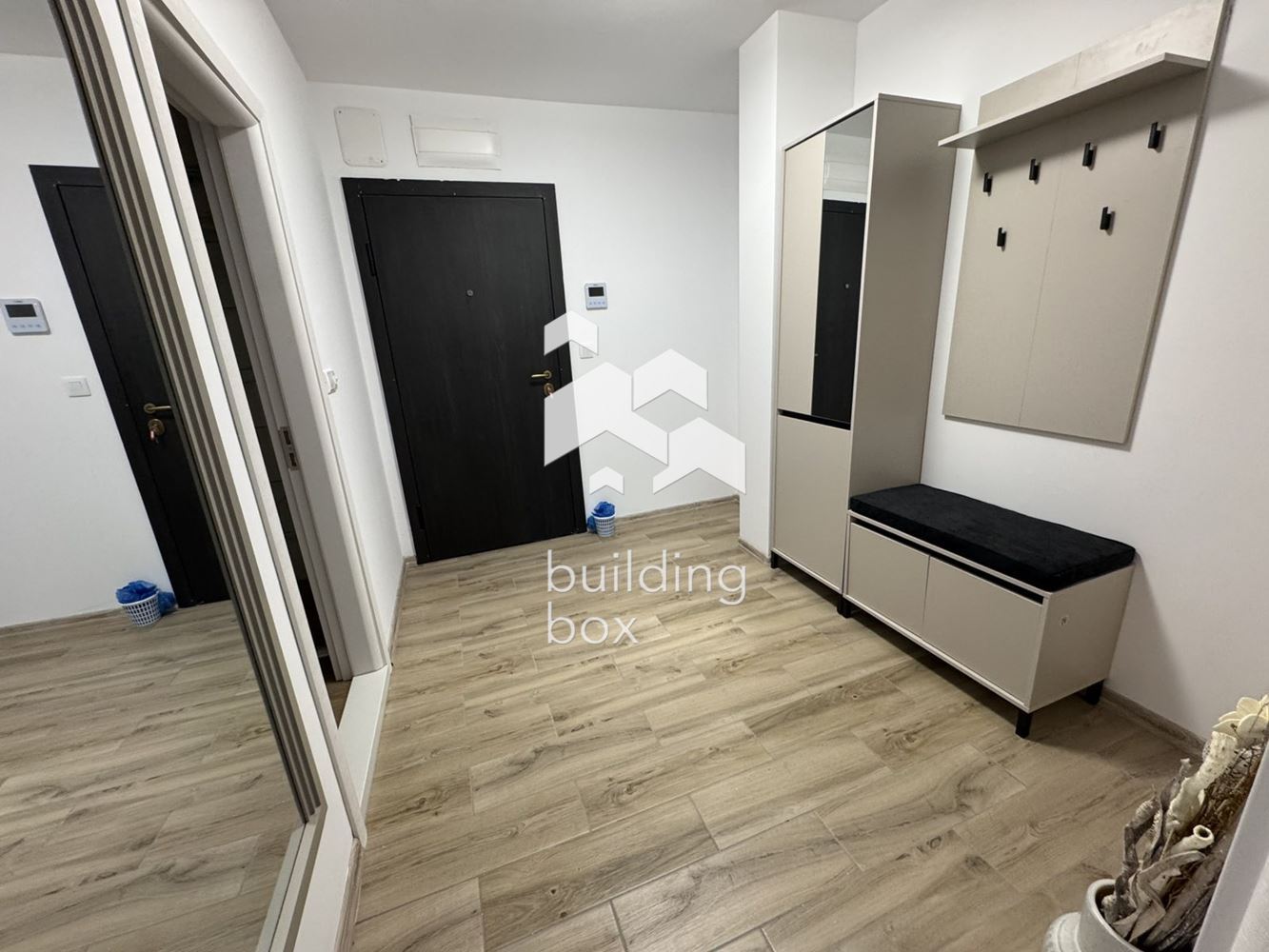 Двустаен апартамент в кв. Остромила - 0