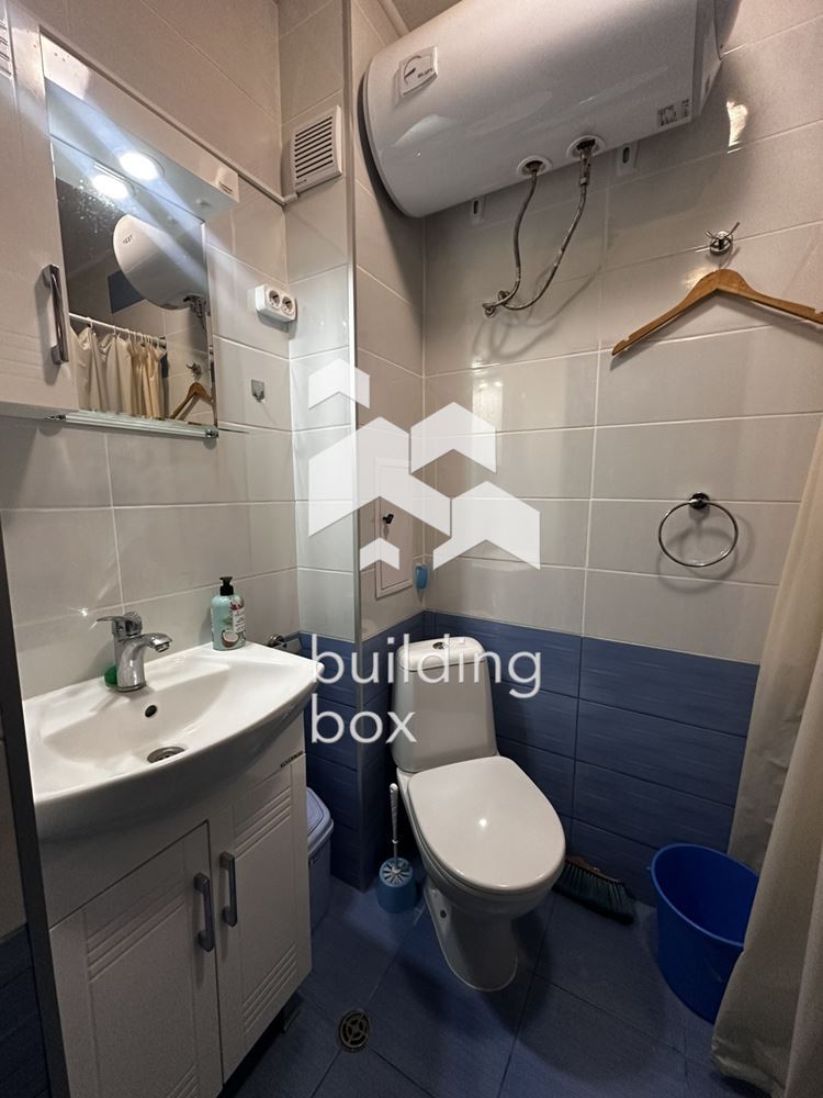 Двустаен апартамент под наем - 0