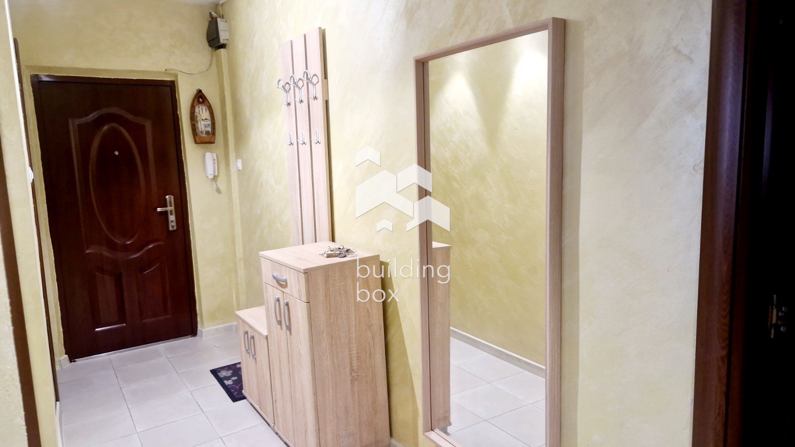 Уютен тристаен апартамент в кв. "Младост 2". - 0