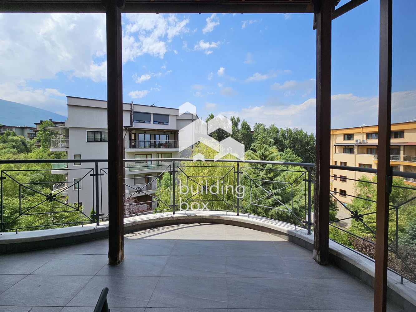 Четиристаен апартамент в престижния комплекс "Maxi" - 0