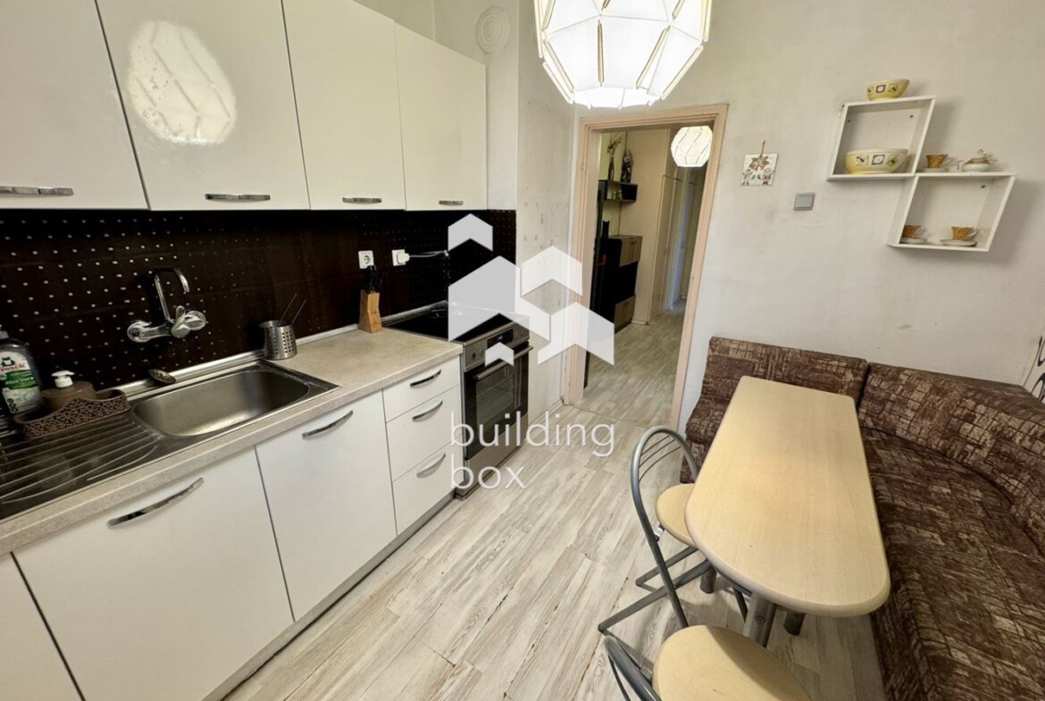 Тристаен с отделна кухня близо до Руски паметник - 0