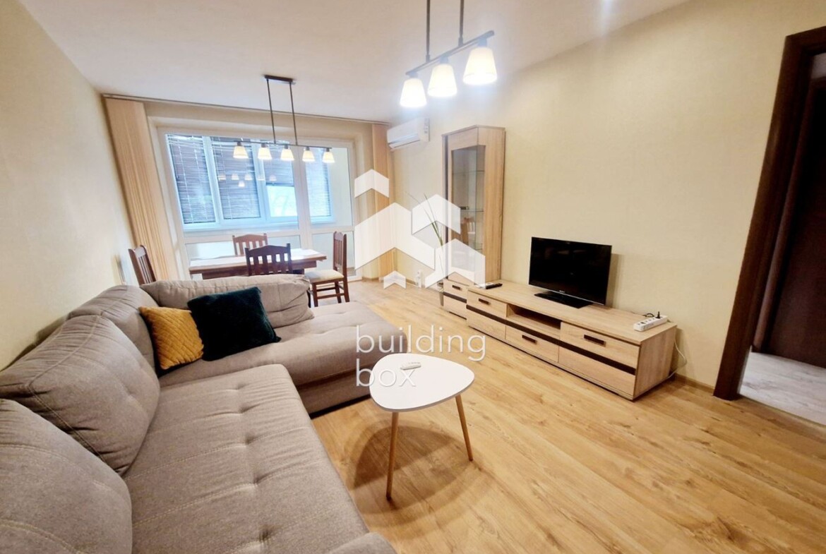 Уютен тристаен апартамент в кв. "Младост 2". - 0