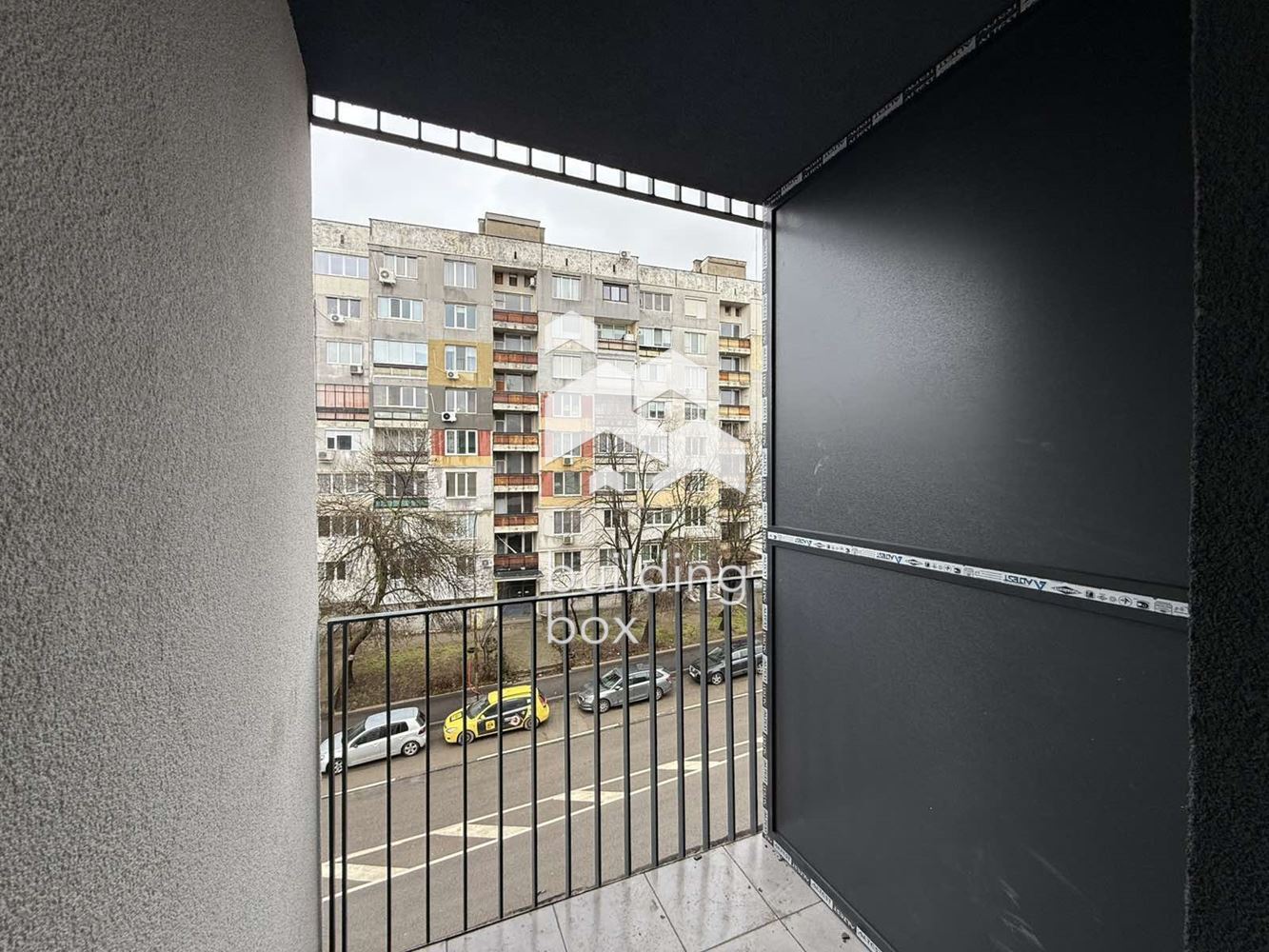 Двустаен апартамент в ж.к. Люлин 4 - 0