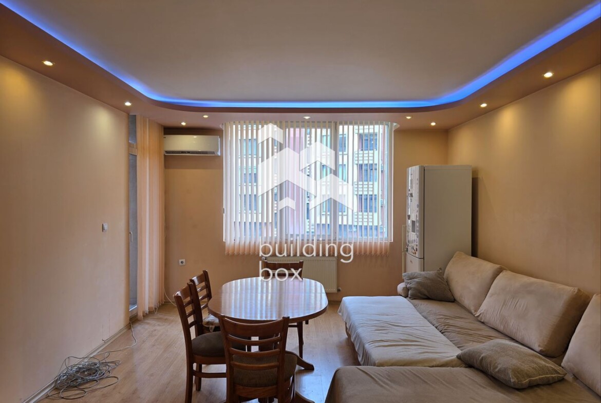 Тристаен апартамент под наем в Дружба 2 - 0