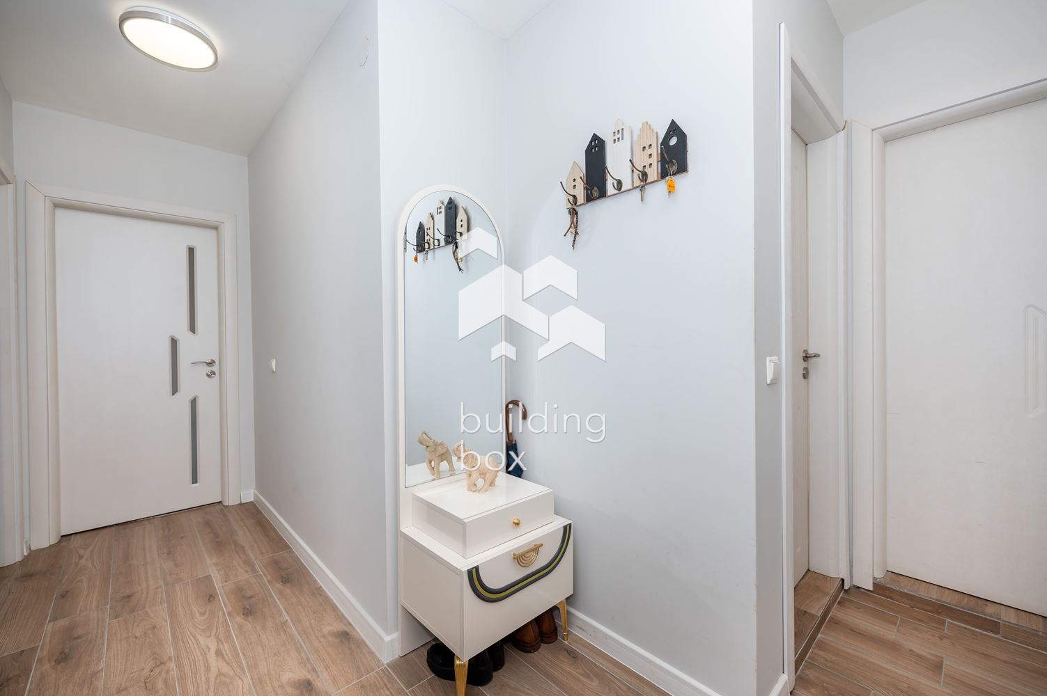 Двустаен обзаведен апартамент в Асеновград - 0