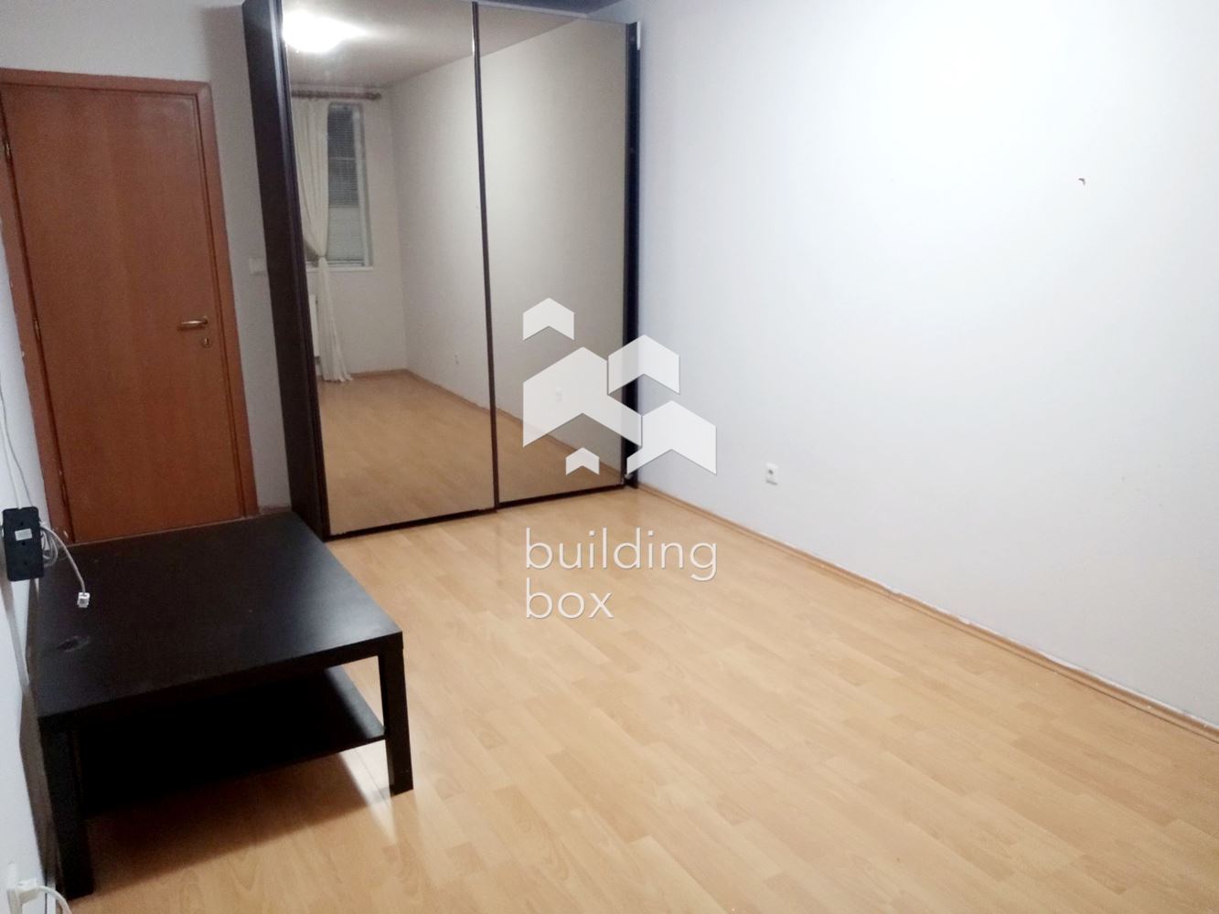 Полуобзаведен апартамент е кв. Белите брези - 0