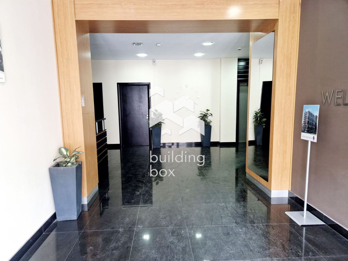 Двустаен апартамент на бул. Черни връх, Кръстова вада - 0