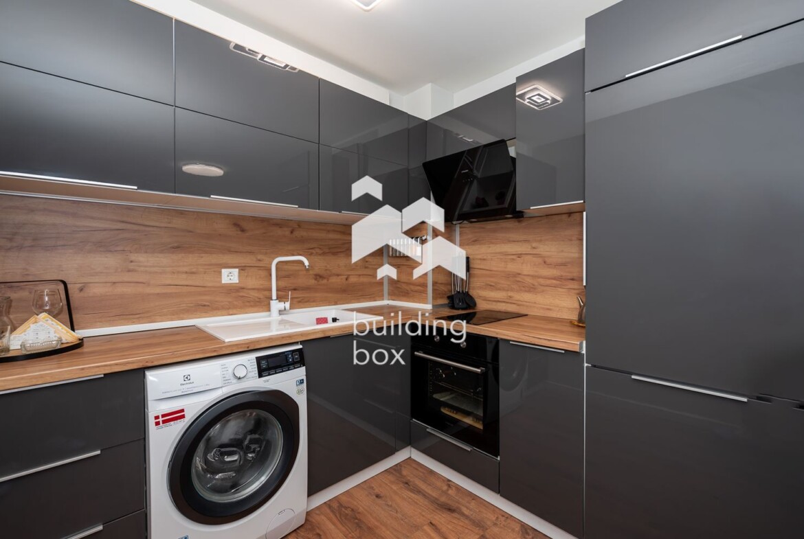 Двустаен обзаведен апартамент в Асеновград - 0