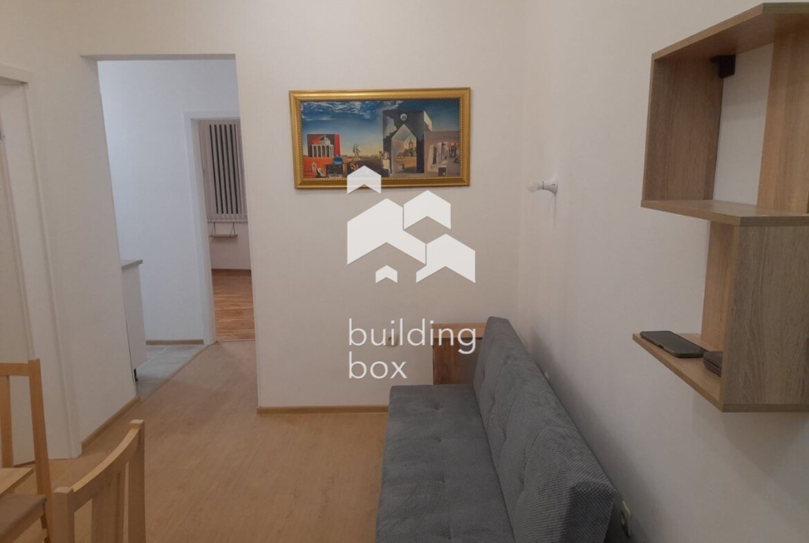 Тристаен апартамент в сърцето на центъра на София - 0