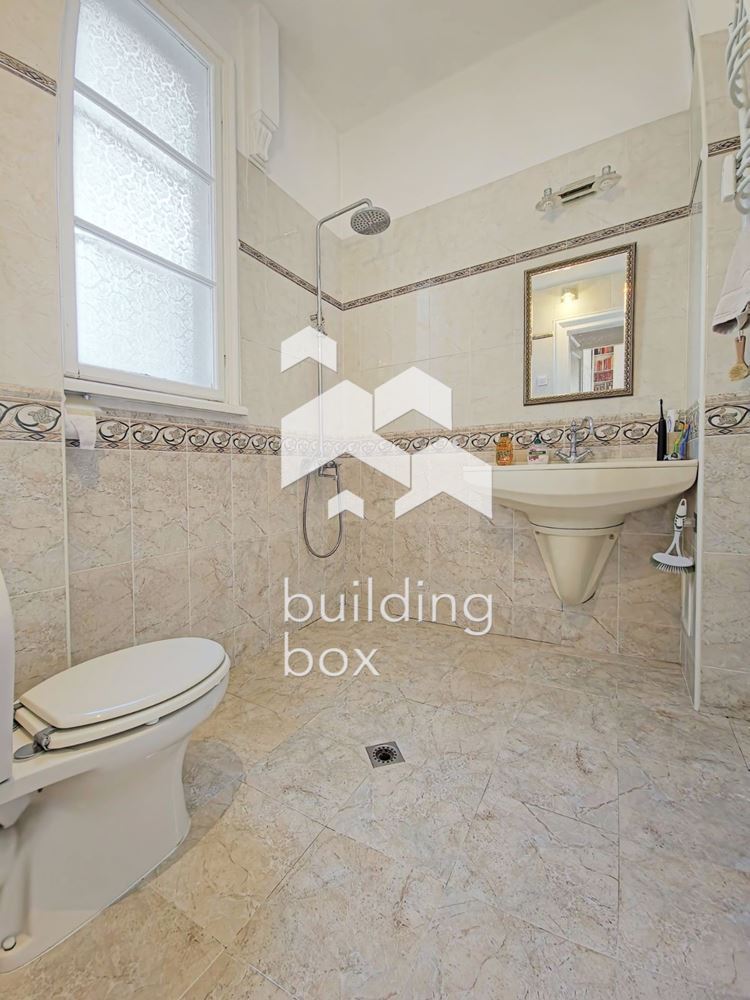 Тристаен апартамент на ул. "Любен Каравелов" - 0