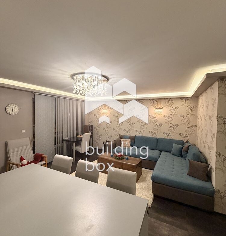 Апартамент с три спални под наем - 0