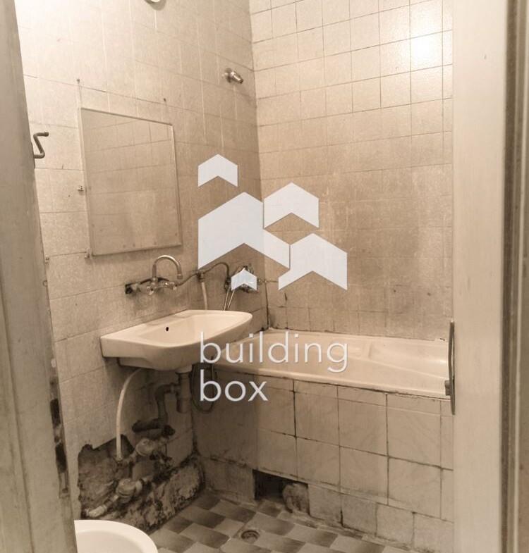 Продава тристаен апартамент в Люлин 4 - 0