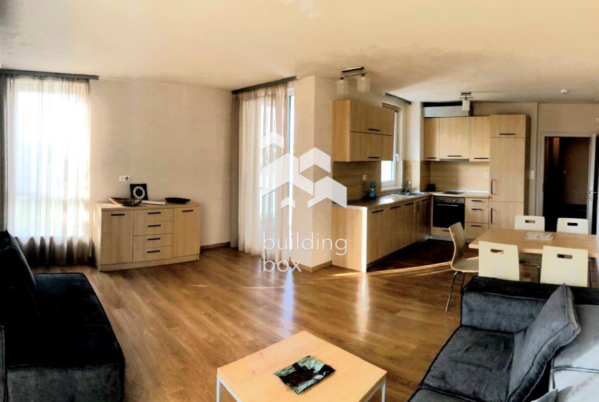 Просторен тристаен апартамент в Обеля 2 - 0