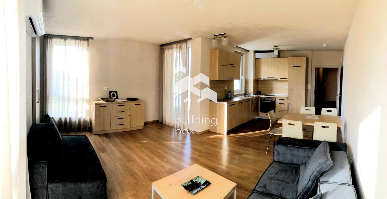 Просторен тристаен апартамент в Обеля 2 - 0