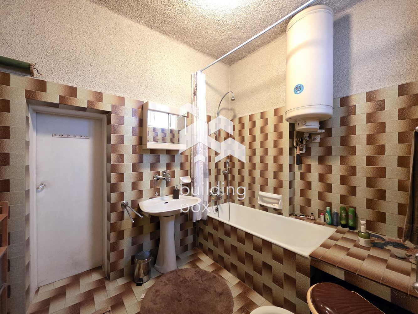 Тристаен апартамент в сърцето на столицата - ул. „Уилям Гладстон“, до бул. „Витоша“ - 0